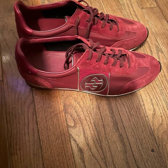 Red Gucci sneaker in very good condition with no box dust bags available - Picture 2 of 6